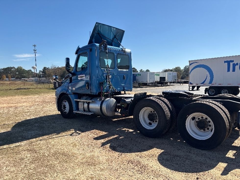 Day Cab Tractor-Heavy Duty Tractors-Freightliner-2020-T12664ST-Forest Park-GA-501,890\n\t\tmiles-$ 39,250 - Image 5