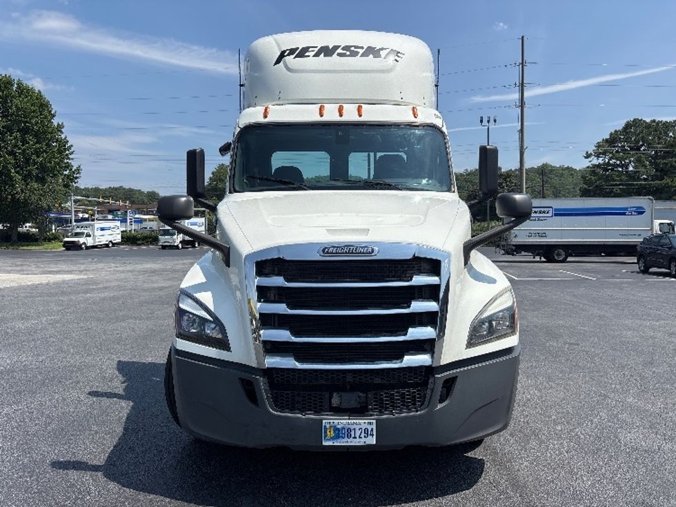 Day Cab Tractor-Heavy Duty Tractors-Freightliner-2020-T12664ST-Forest Park-GA-546,508\n\t\tmiles-$ 42,000 - Image 2
