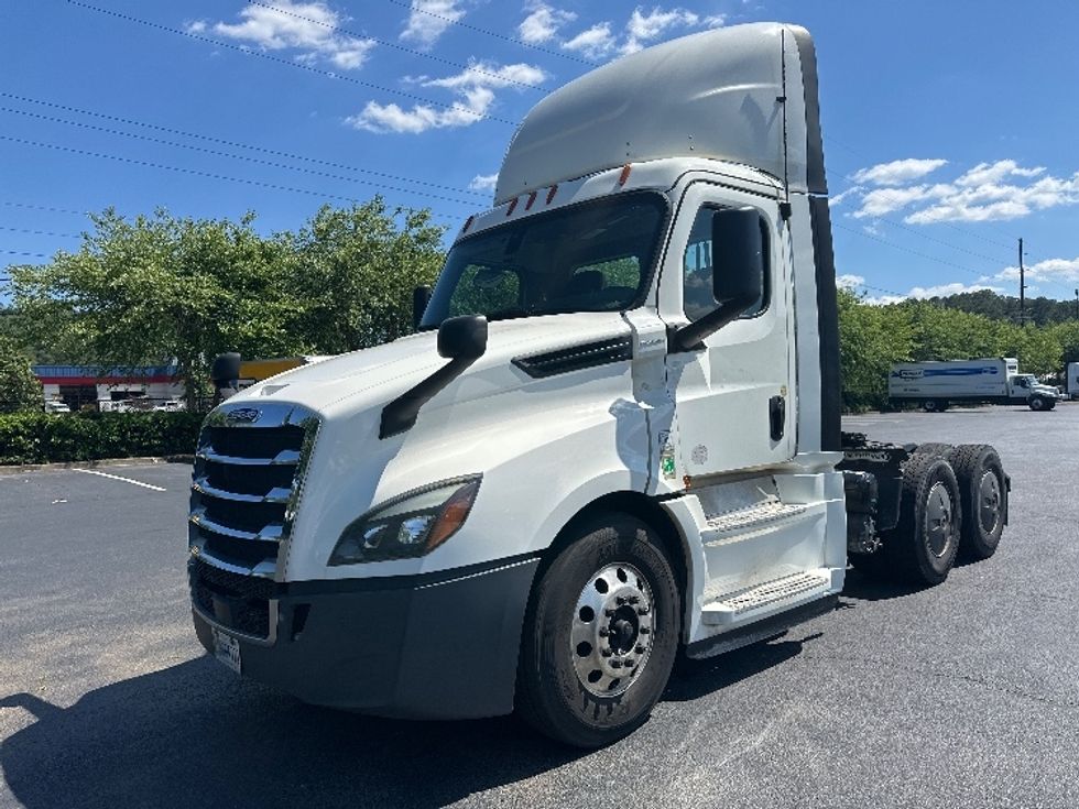 Day Cab Tractor-Heavy Duty Tractors-Freightliner-2020-T12664ST-Forest Park-GA-691,191\n\t\tmiles-$ 24,750 - Image 3
