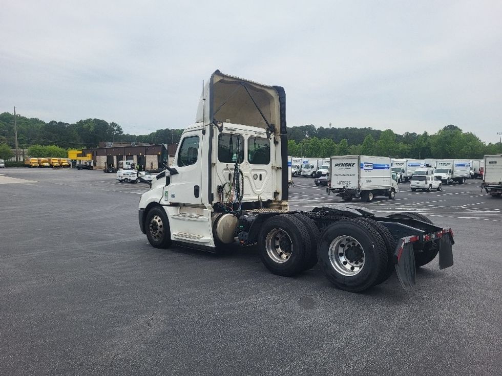 Day Cab Tractor-Heavy Duty Tractors-Freightliner-2020-T12664ST-Forest Park-GA-698,420\n\t\tmiles-$ 29,000 - Image 5