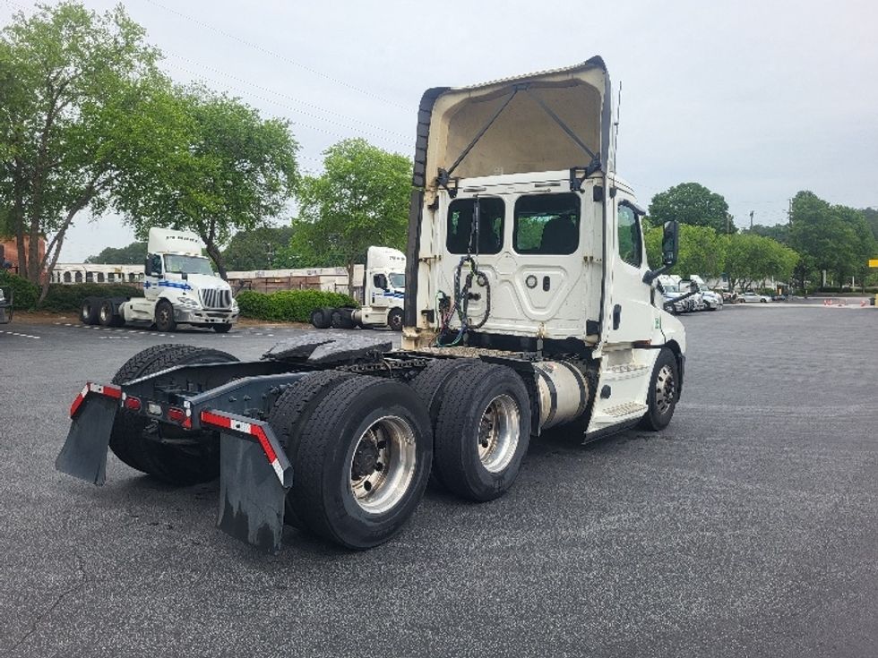 Day Cab Tractor-Heavy Duty Tractors-Freightliner-2020-T12664ST-Forest Park-GA-698,420\n\t\tmiles-$ 29,000 - Image 7