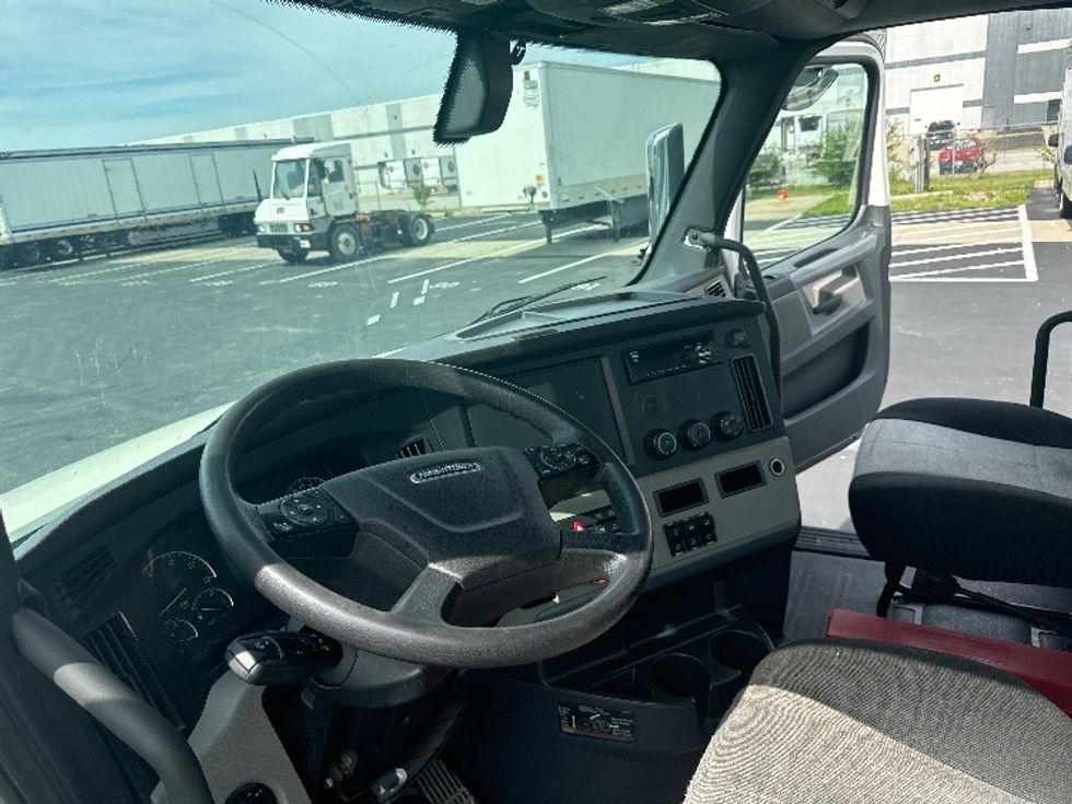 Day Cab Tractor-Heavy Duty Tractors-Freightliner-2020-T12664ST-Fort Wayne-IN-283,470\n\t\tmiles-$ 56,000 - Image 10