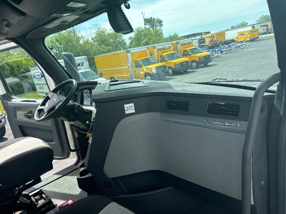 Day Cab Tractor-Heavy Duty Tractors-Freightliner-2020-T12664ST-Fort Wayne-IN-283,470\n\t\tmiles-$ 56,000 - Image 13