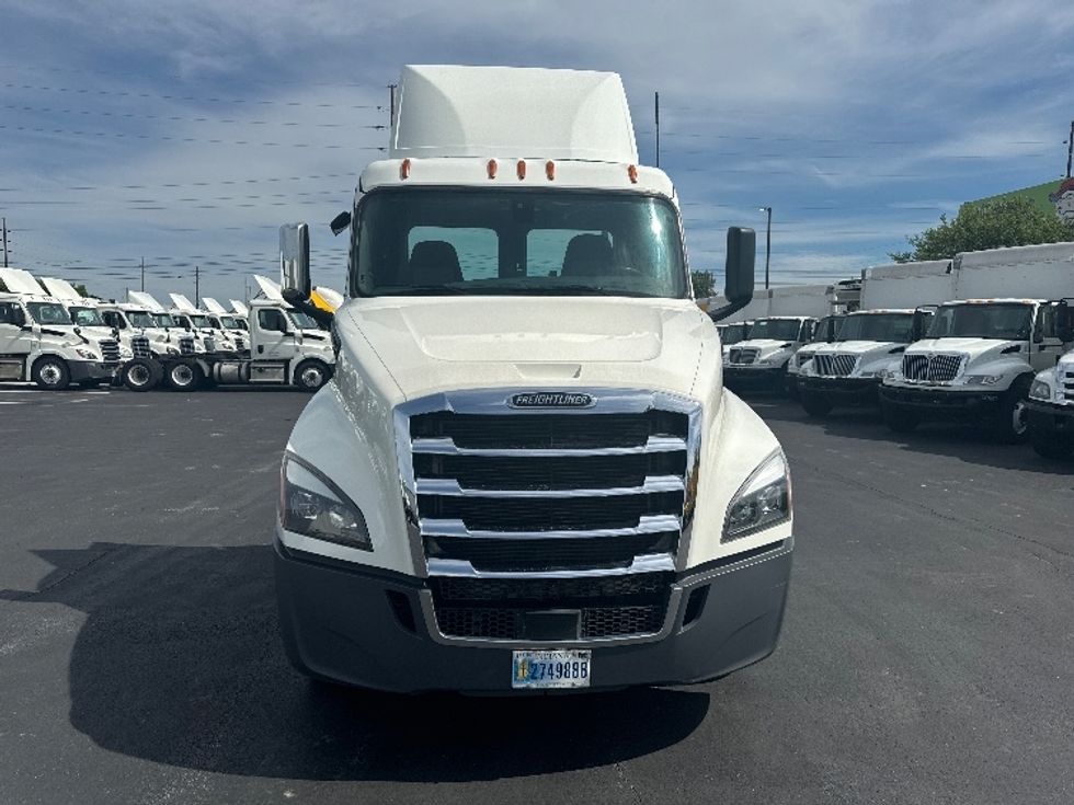 Day Cab Tractor-Heavy Duty Tractors-Freightliner-2020-T12664ST-Fort Wayne-IN-283,470\n\t\tmiles-$ 56,000 - Image 2