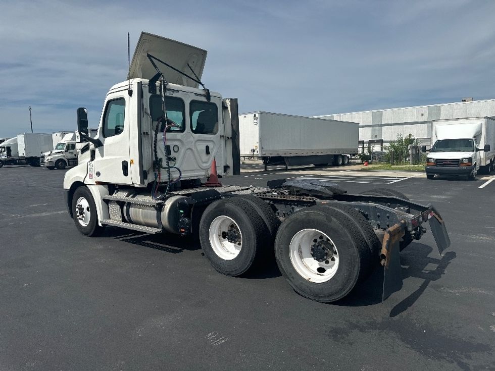 Day Cab Tractor-Heavy Duty Tractors-Freightliner-2020-T12664ST-Fort Wayne-IN-283,470\n\t\tmiles-$ 56,000 - Image 5