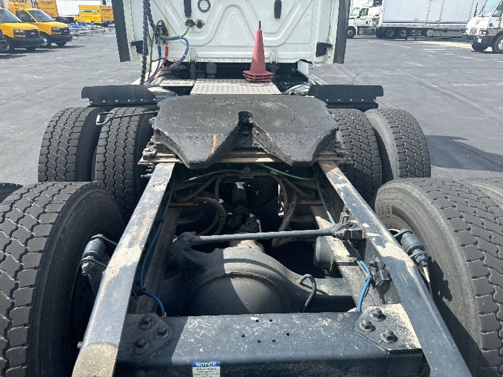 Day Cab Tractor-Heavy Duty Tractors-Freightliner-2020-T12664ST-Fort Wayne-IN-283,470\n\t\tmiles-$ 56,000 - Image 6