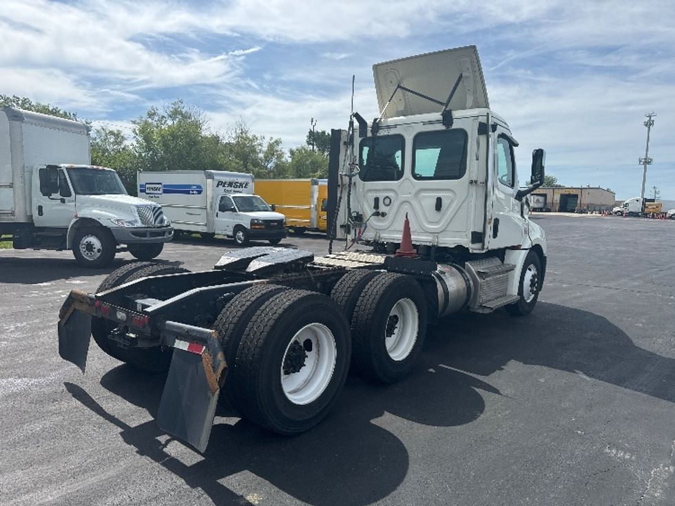 Day Cab Tractor-Heavy Duty Tractors-Freightliner-2020-T12664ST-Fort Wayne-IN-283,470\n\t\tmiles-$ 56,000 - Image 7