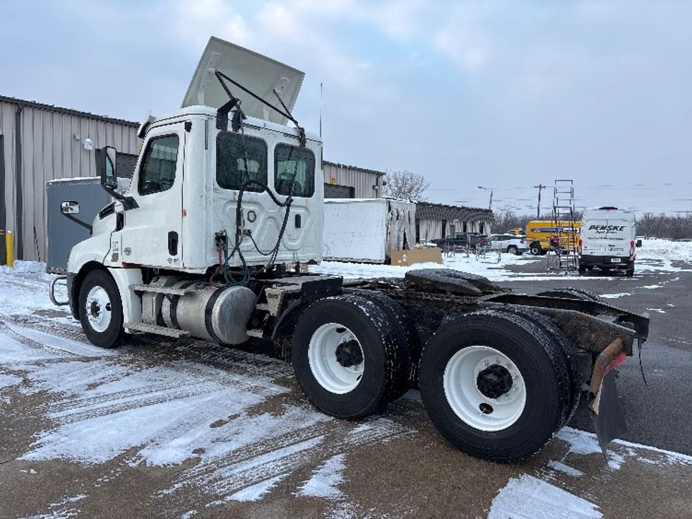 Day Cab Tractor-Heavy Duty Tractors-Freightliner-2020-T12664ST-Fort Wayne-IN-574,792\n\t\tmiles-$ 35,500 - Image 5
