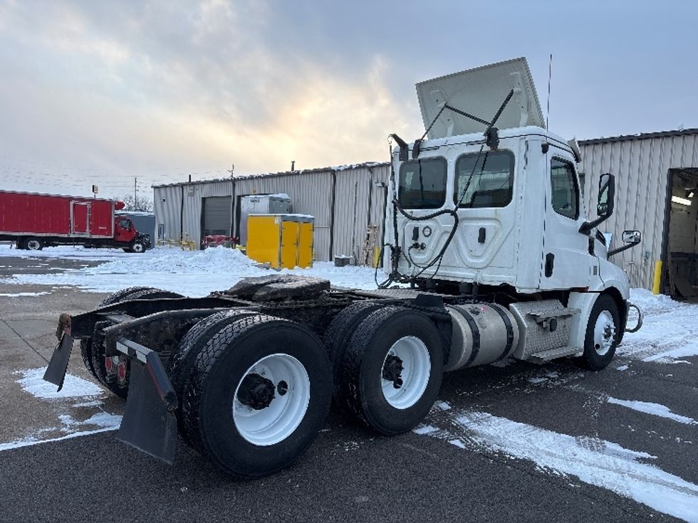 Day Cab Tractor-Heavy Duty Tractors-Freightliner-2020-T12664ST-Fort Wayne-IN-574,792\n\t\tmiles-$ 35,500 - Image 7