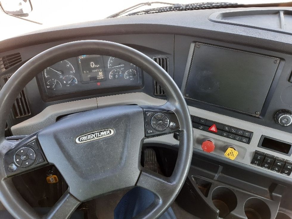 Day Cab Tractor-Heavy Duty Tractors-Freightliner-2020-T12664ST-Fort Worth-TX-161,829\n\t\tmiles-$ 70,250 - Image 11