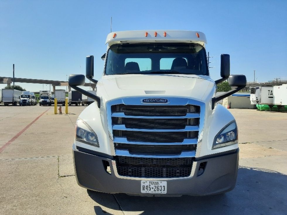Day Cab Tractor-Heavy Duty Tractors-Freightliner-2020-T12664ST-Fort Worth-TX-161,829\n\t\tmiles-$ 70,250 - Image 2
