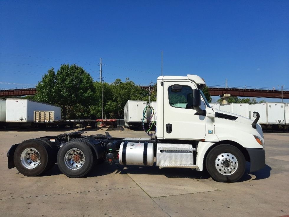Day Cab Tractor-Heavy Duty Tractors-Freightliner-2020-T12664ST-Fort Worth-TX-161,829\n\t\tmiles-$ 70,250 - Image 8