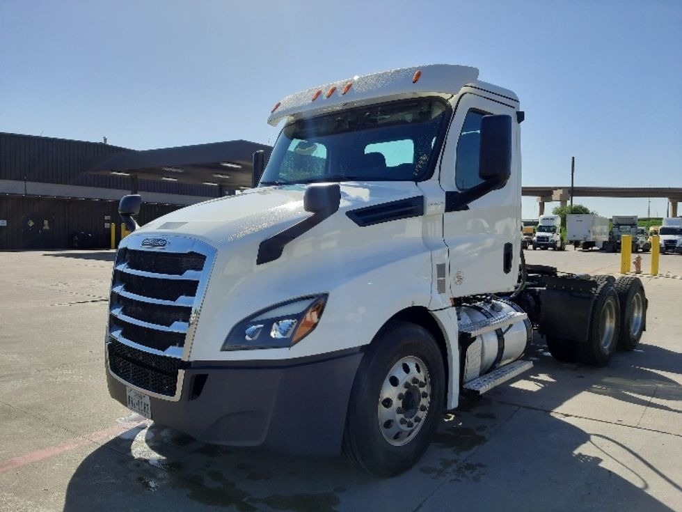 Day Cab Tractor-Heavy Duty Tractors-Freightliner-2020-T12664ST-Fort Worth-TX-204,014\n\t\tmiles-$ 70,750 - Image 3