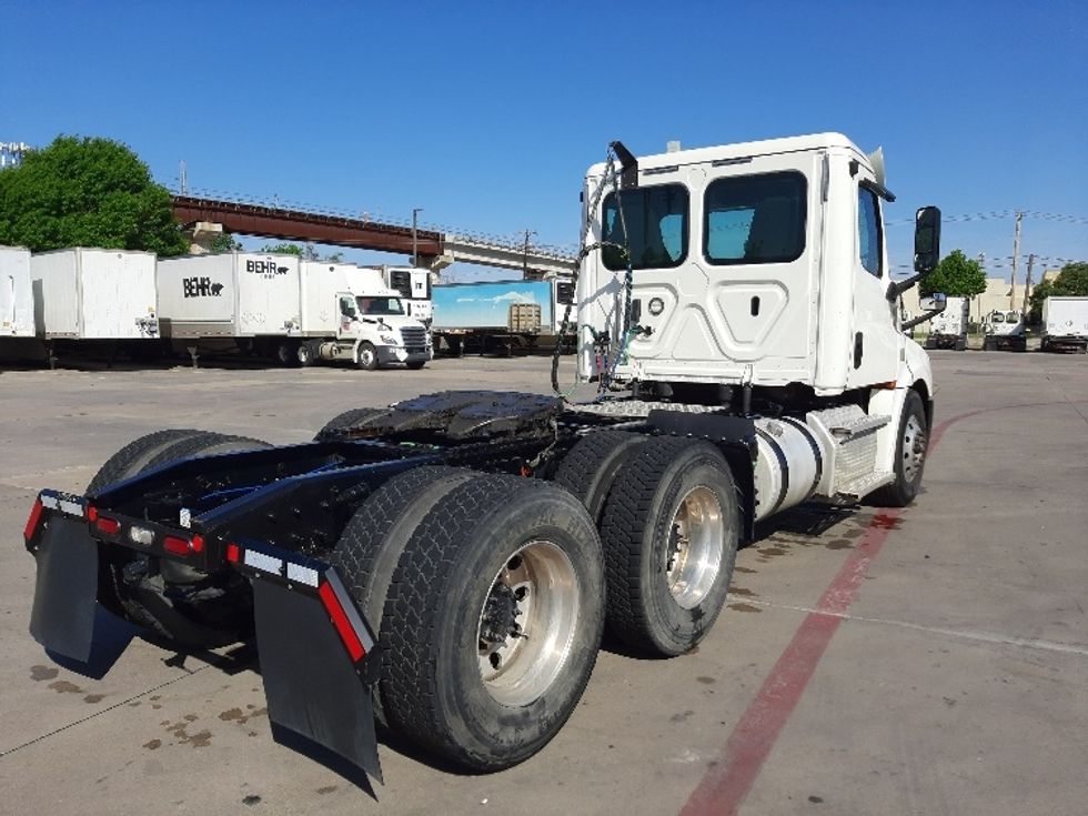 Day Cab Tractor-Heavy Duty Tractors-Freightliner-2020-T12664ST-Fort Worth-TX-204,014\n\t\tmiles-$ 70,750 - Image 7