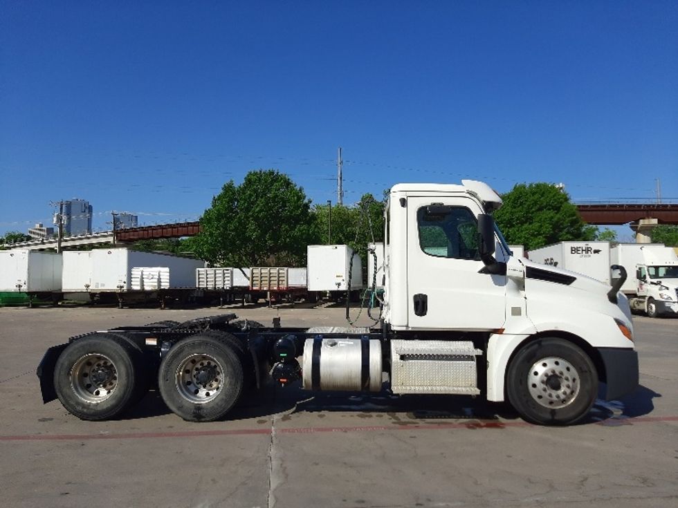 Day Cab Tractor-Heavy Duty Tractors-Freightliner-2020-T12664ST-Fort Worth-TX-204,014\n\t\tmiles-$ 70,750 - Image 8