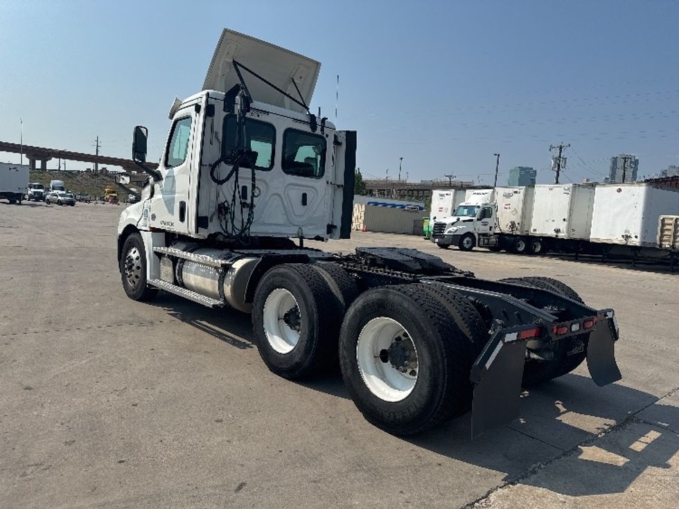 Day Cab Tractor-Heavy Duty Tractors-Freightliner-2020-T12664ST-Fort Worth-TX-226,164\n\t\tmiles-$ 68,250 - Image 5