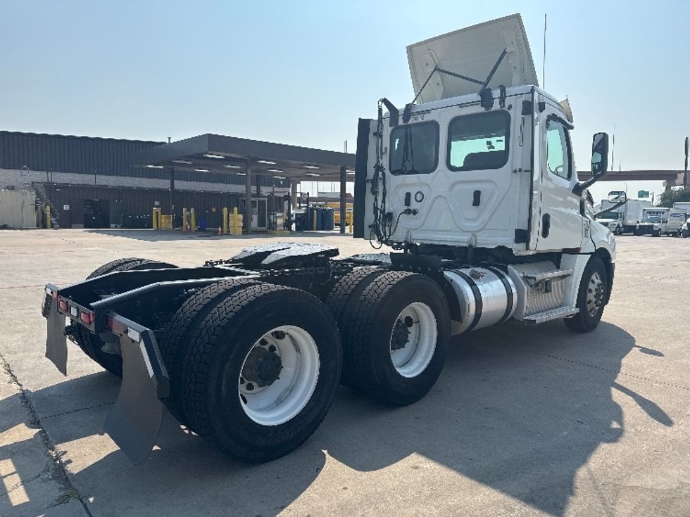 Day Cab Tractor-Heavy Duty Tractors-Freightliner-2020-T12664ST-Fort Worth-TX-226,164\n\t\tmiles-$ 68,250 - Image 7