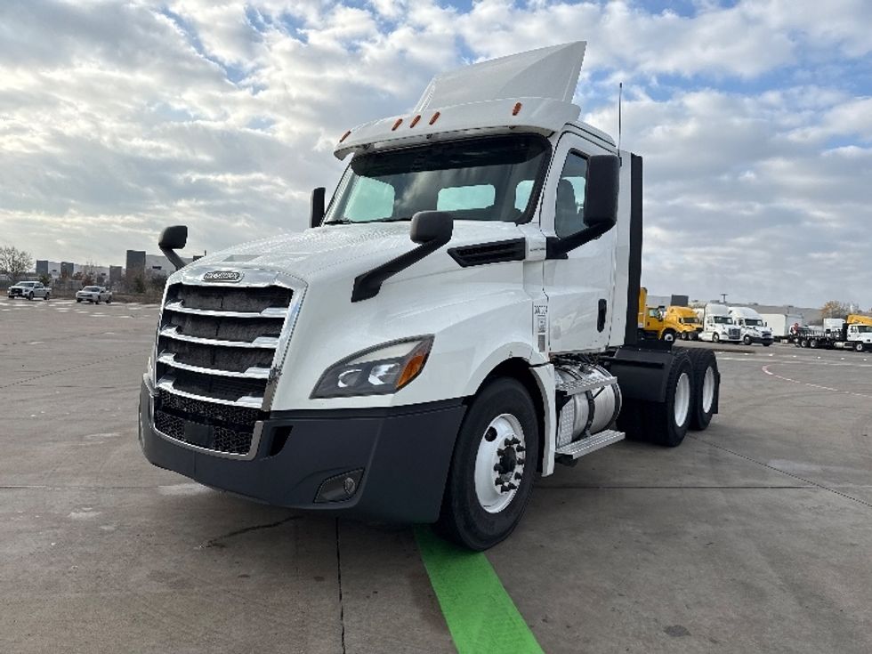 Day Cab Tractor-Heavy Duty Tractors-Freightliner-2020-T12664ST-Fort Worth-TX-275,336\n\t\tmiles-$ 61,500 - Image 3