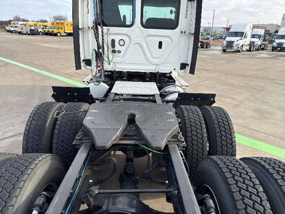 Day Cab Tractor-Heavy Duty Tractors-Freightliner-2020-T12664ST-Fort Worth-TX-275,336\n\t\tmiles-$ 61,500 - Image 6