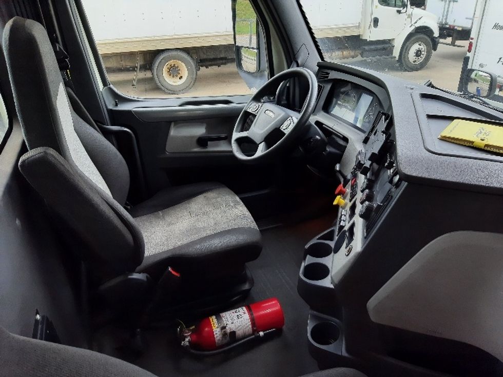 Day Cab Tractor-Heavy Duty Tractors-Freightliner-2020-T12664ST-Fort Worth-TX-781,604\n\t\tmiles-$ 10,000 - Image 14
