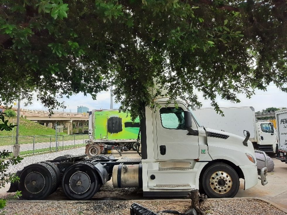 Day Cab Tractor-Heavy Duty Tractors-Freightliner-2020-T12664ST-Fort Worth-TX-781,604\n\t\tmiles-$ 10,000 - Image 8