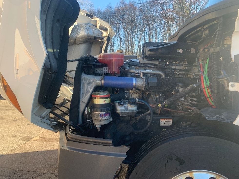 Day Cab Tractor-Heavy Duty Tractors-Freightliner-2020-T12664ST-Franklin-MA-631,252\n\t\tmiles-$ 30,750 - Image 16