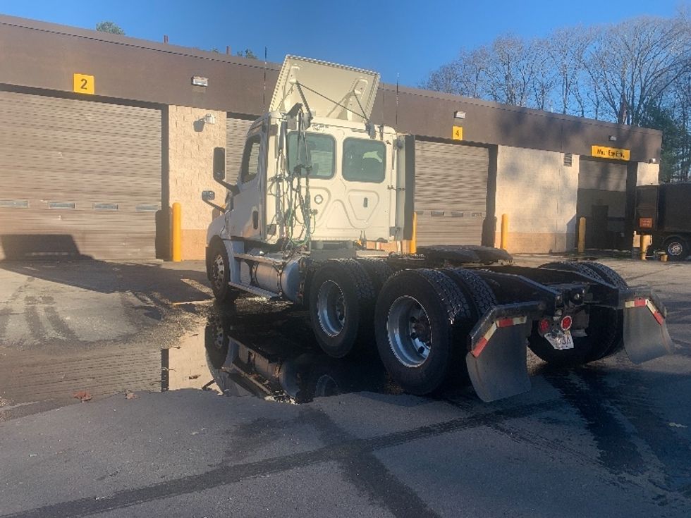 Day Cab Tractor-Heavy Duty Tractors-Freightliner-2020-T12664ST-Franklin-MA-631,252\n\t\tmiles-$ 30,750 - Image 5