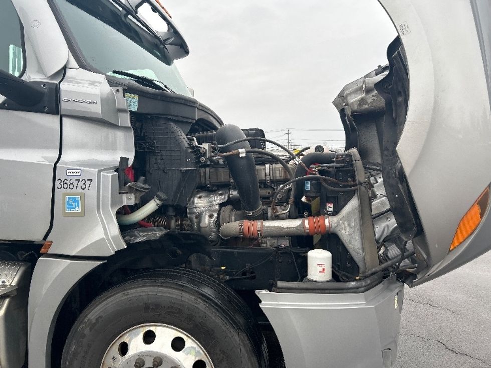 Day Cab Tractor-Heavy Duty Tractors-Freightliner-2020-T12664ST-Fredonia-NY-387,808\n\t\tmiles-$ 53,250 - Image 15