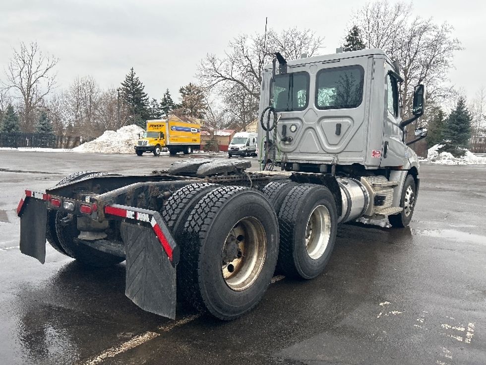 Day Cab Tractor-Heavy Duty Tractors-Freightliner-2020-T12664ST-Fredonia-NY-387,808\n\t\tmiles-$ 53,250 - Image 7