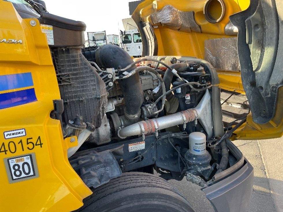 Day Cab Tractor-Heavy Duty Tractors-Freightliner-2020-T12664ST-Fresno-CA-260,296\n\t\tmiles-$ 73,250 - Image 15