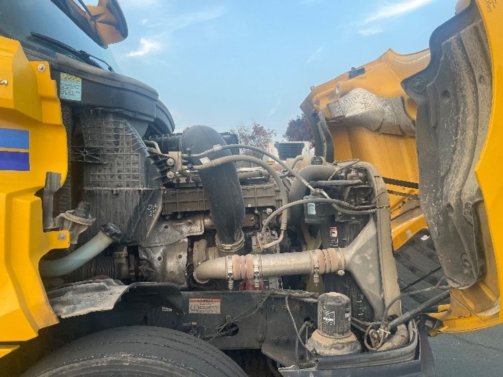 Day Cab Tractor-Heavy Duty Tractors-Freightliner-2020-T12664ST-Fresno-CA-346,532\n\t\tmiles-$ 67,500 - Image 15