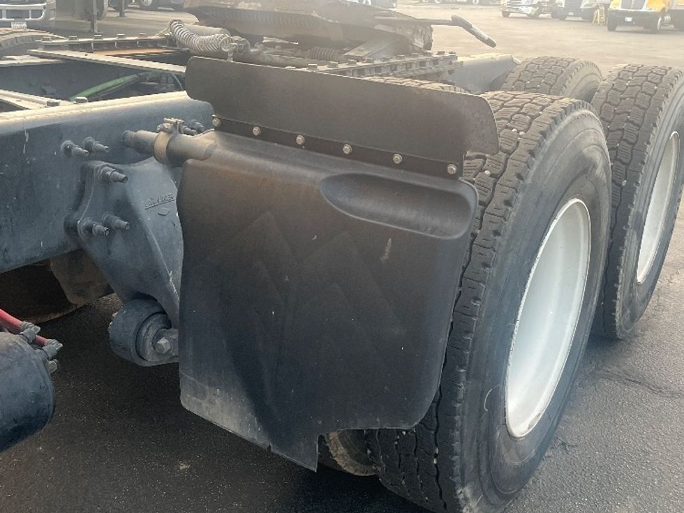 Day Cab Tractor-Heavy Duty Tractors-Freightliner-2020-T12664ST-Fresno-CA-346,532\n\t\tmiles-$ 67,500 - Image 18