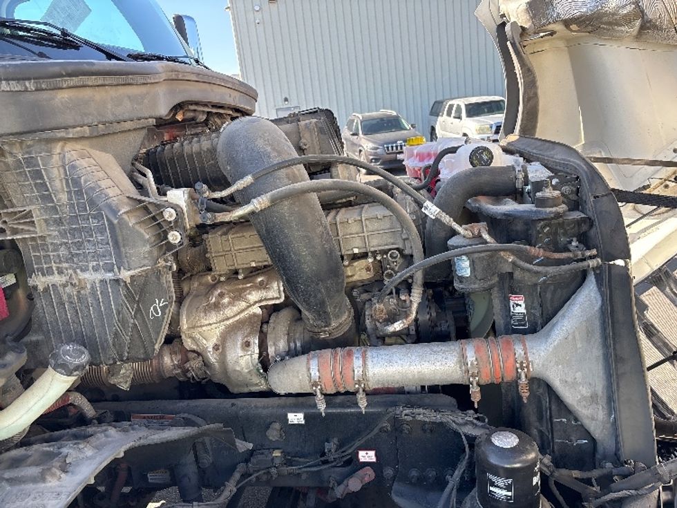 Day Cab Tractor-Heavy Duty Tractors-Freightliner-2020-T12664ST-Fresno-CA-39,398\n\t\tmiles-$ 70,250 - Image 15