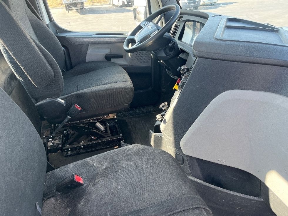 Day Cab Tractor-Heavy Duty Tractors-Freightliner-2020-T12664ST-Fresno-CA-477,729\n\t\tmiles-$ 51,500 - Image 14