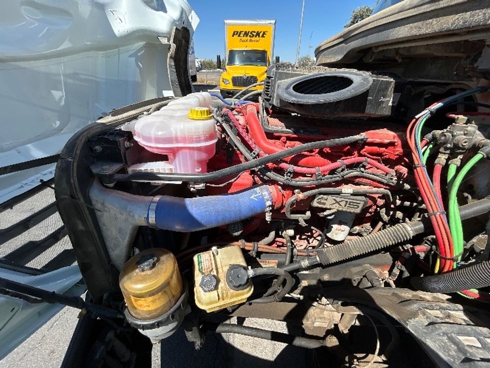 Day Cab Tractor-Heavy Duty Tractors-Freightliner-2020-T12664ST-Fresno-CA-547,037\n\t\tmiles-$ 36,000 - Image 16