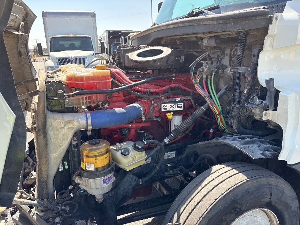 Day Cab Tractor-Heavy Duty Tractors-Freightliner-2020-T12664ST-Fresno-CA-587,846\n\t\tmiles-$ 37,000 - Image 16