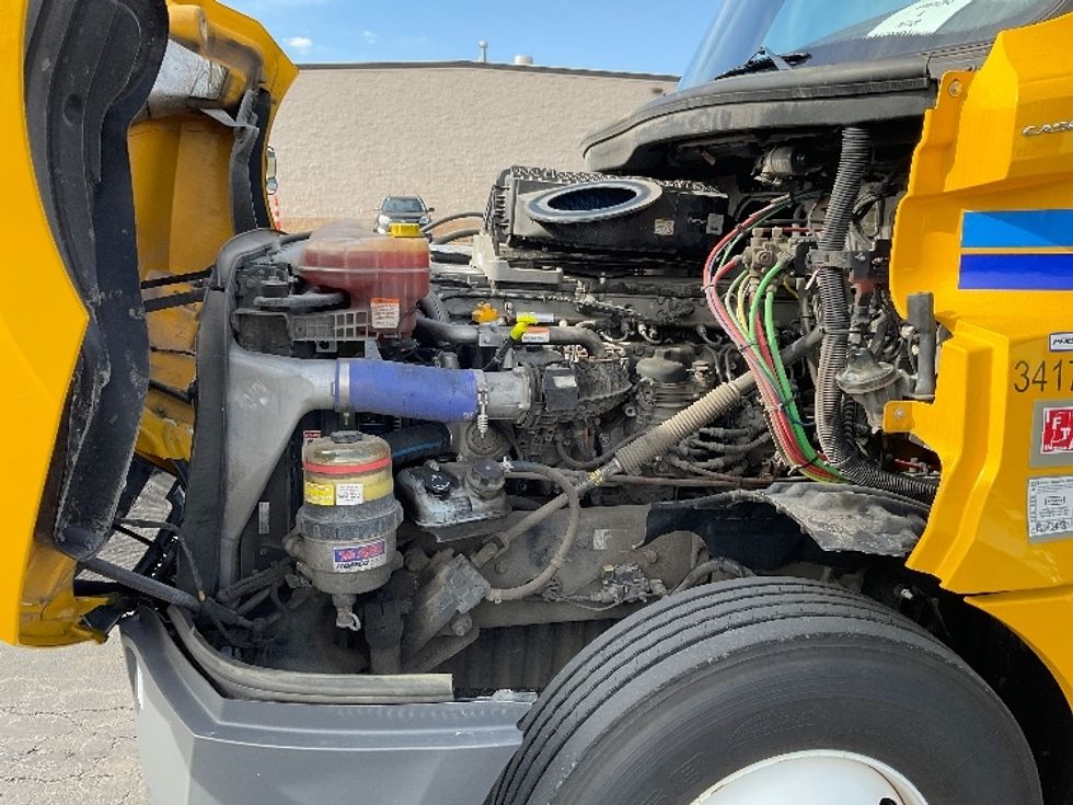 Day Cab Tractor-Heavy Duty Tractors-Freightliner-2020-T12664ST-Gahanna-OH-268,446\n\t\tmiles-$ 69,000 - Image 16