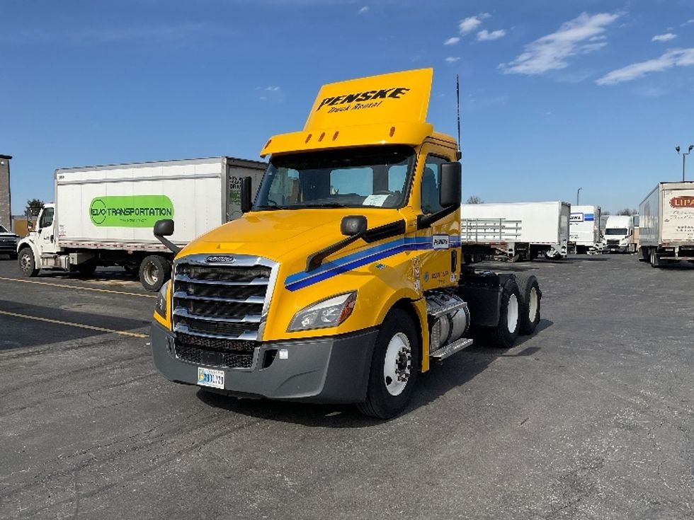 Day Cab Tractor-Heavy Duty Tractors-Freightliner-2020-T12664ST-Gahanna-OH-268,446\n\t\tmiles-$ 69,000 - Image 3