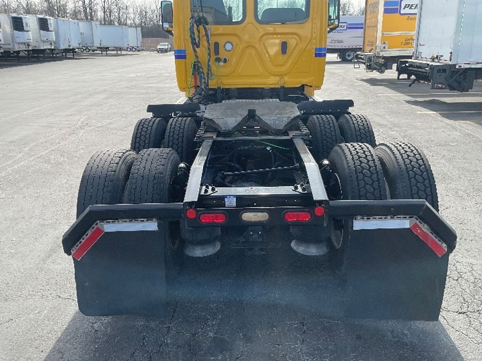 Day Cab Tractor-Heavy Duty Tractors-Freightliner-2020-T12664ST-Gahanna-OH-268,446\n\t\tmiles-$ 69,000 - Image 6