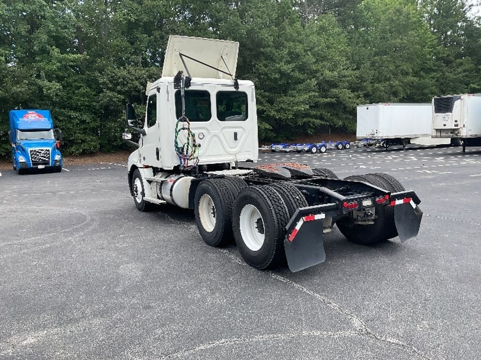 Day Cab Tractor-Heavy Duty Tractors-Freightliner-2020-T12664ST-Gainesville-GA-454,895\n\t\tmiles-$ 51,750 - Image 5