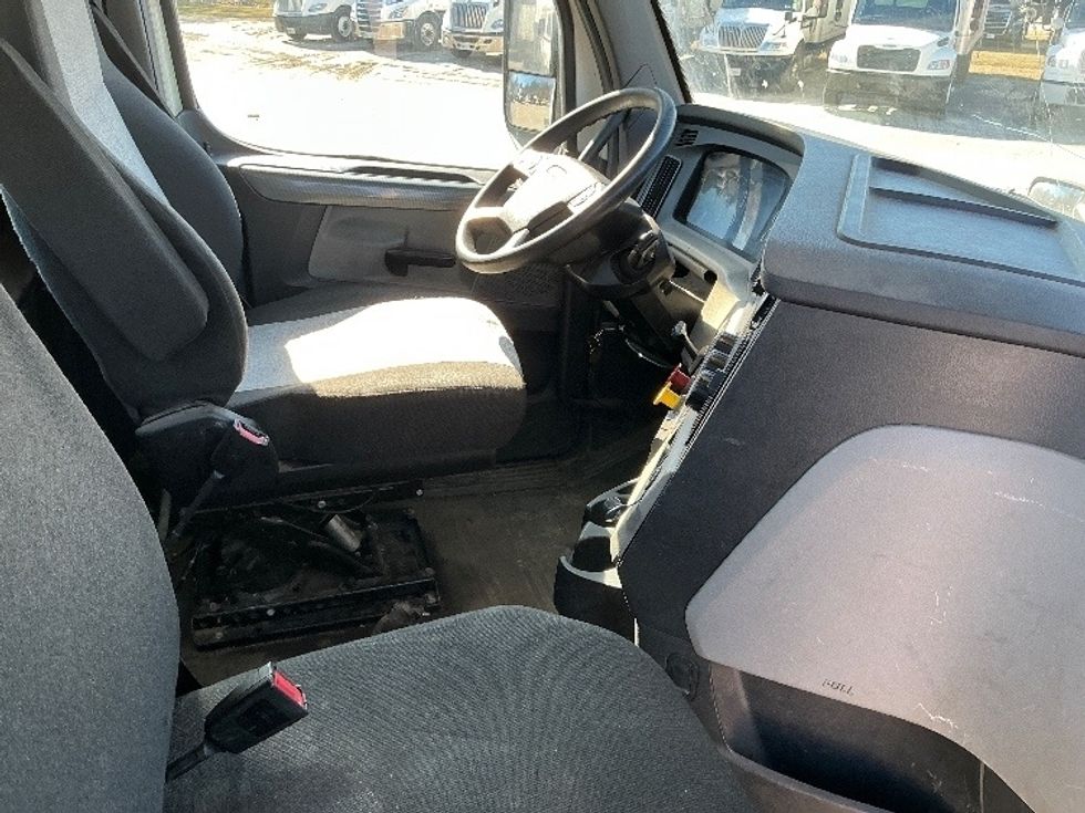 Day Cab Tractor-Heavy Duty Tractors-Freightliner-2020-T12664ST-Garden City-GA-347,871\n\t\tmiles-$ 55,000 - Image 14