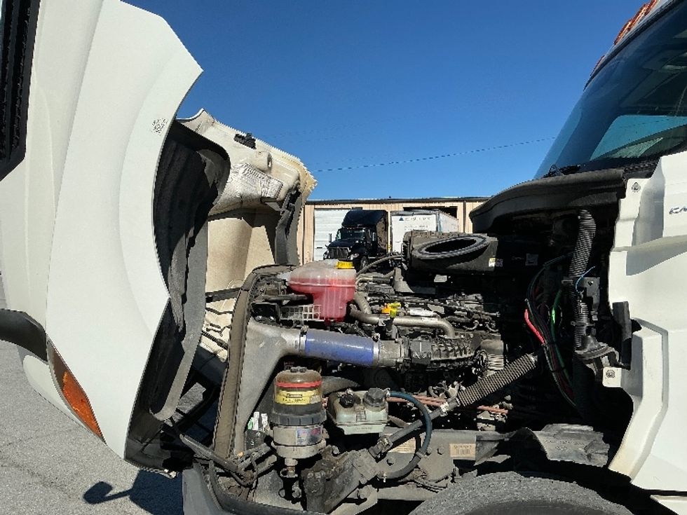 Day Cab Tractor-Heavy Duty Tractors-Freightliner-2020-T12664ST-Garden City-GA-347,871\n\t\tmiles-$ 55,000 - Image 16