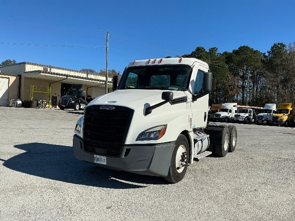 Day Cab Tractor-Heavy Duty Tractors-Freightliner-2020-T12664ST-Garden City-GA-347,871\n\t\tmiles-$ 55,000 - Image 3