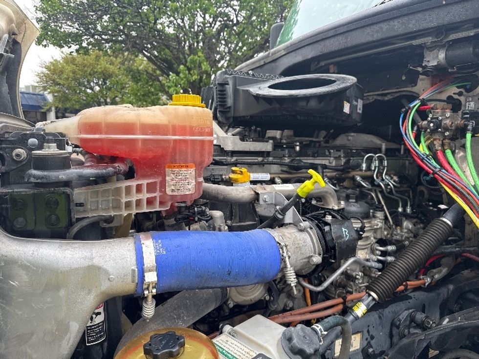 Day Cab Tractor-Heavy Duty Tractors-Freightliner-2020-T12664ST-Garland-TX-244,004\n\t\tmiles-$ 64,750 - Image 16