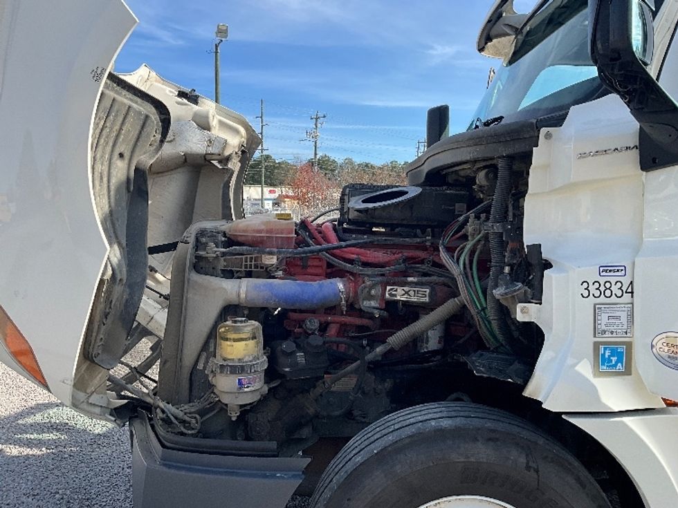 Day Cab Tractor-Heavy Duty Tractors-Freightliner-2020-T12664ST-Goldsboro-NC-544,154\n\t\tmiles-$ 40,750 - Image 16