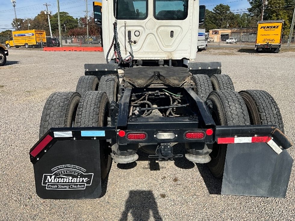Day Cab Tractor-Heavy Duty Tractors-Freightliner-2020-T12664ST-Goldsboro-NC-544,154\n\t\tmiles-$ 40,750 - Image 6