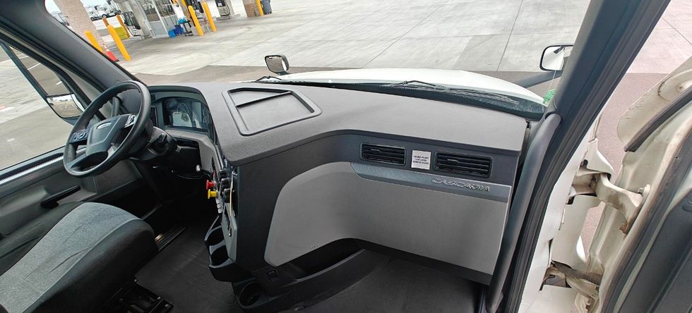 Day Cab Tractor-Heavy Duty Tractors-Freightliner-2020-T12664ST-Goodyear-AZ-390,638\n\t\tmiles-$ 56,500 - Image 13