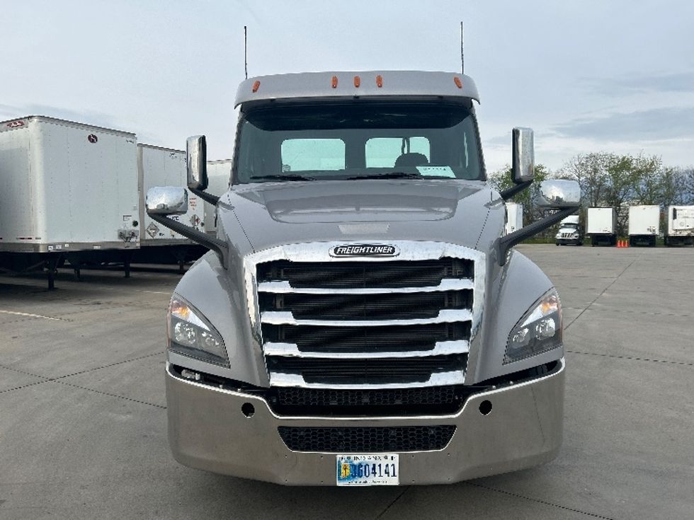 Day Cab Tractor-Heavy Duty Tractors-Freightliner-2020-T12664ST-Goshen-IN-109,848\n\t\tmiles-$ 58,000 - Image 2