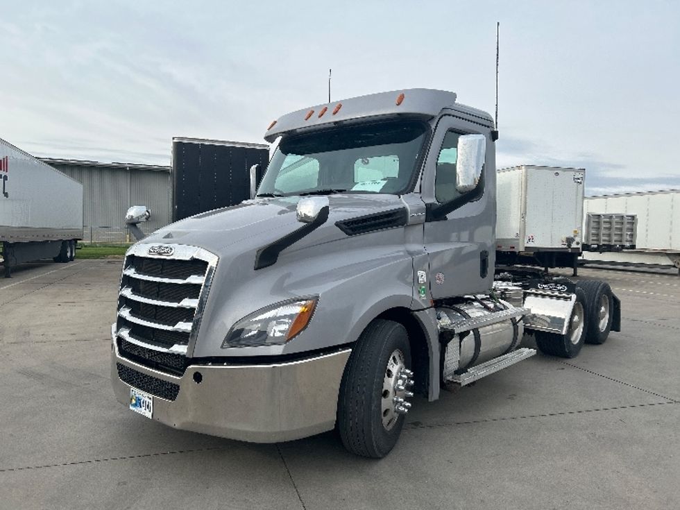 Day Cab Tractor-Heavy Duty Tractors-Freightliner-2020-T12664ST-Goshen-IN-109,848\n\t\tmiles-$ 58,000 - Image 3