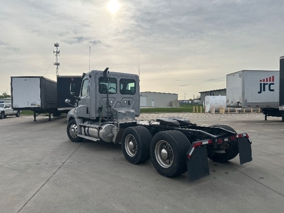Day Cab Tractor-Heavy Duty Tractors-Freightliner-2020-T12664ST-Goshen-IN-109,848\n\t\tmiles-$ 58,000 - Image 5